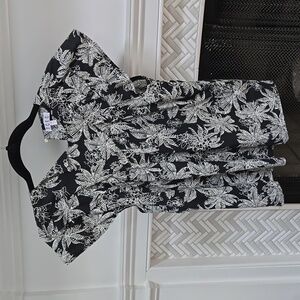 TCEC short sleeve black topsi,e xs